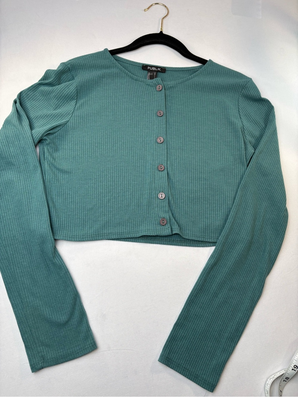 PUBLIK green Ribbed Button-Front Cropped Top